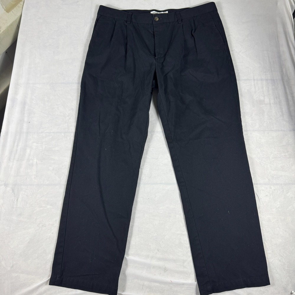 Amazon Essentials Mens Trousers Dress Pants Navy Classic Fit Pleated Front 38x32